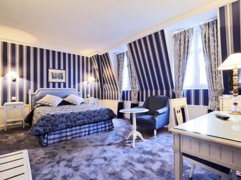 Golden Tulip Washington Opera Hotel Paris Bagian luar foto