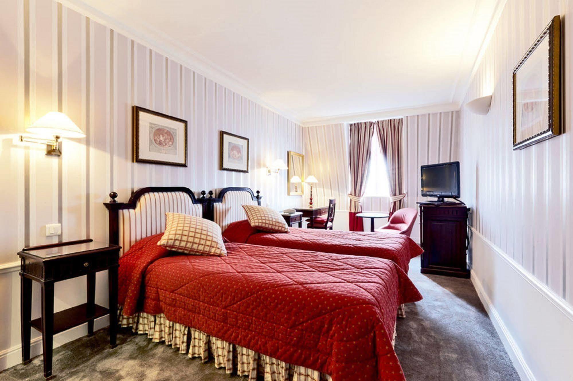 Golden Tulip Washington Opera Hotel Paris Bagian luar foto