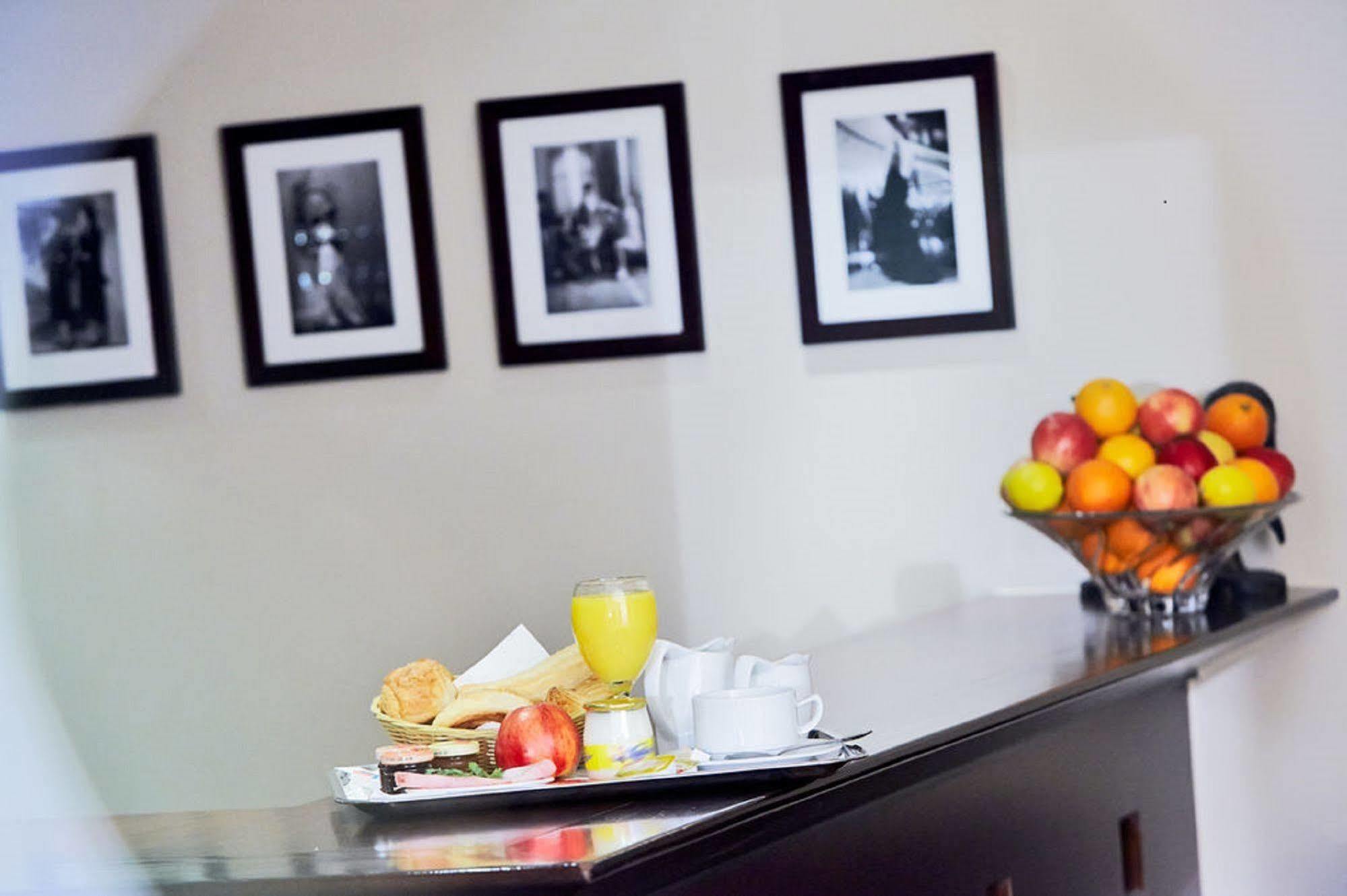Golden Tulip Washington Opera Hotel Paris Bagian luar foto